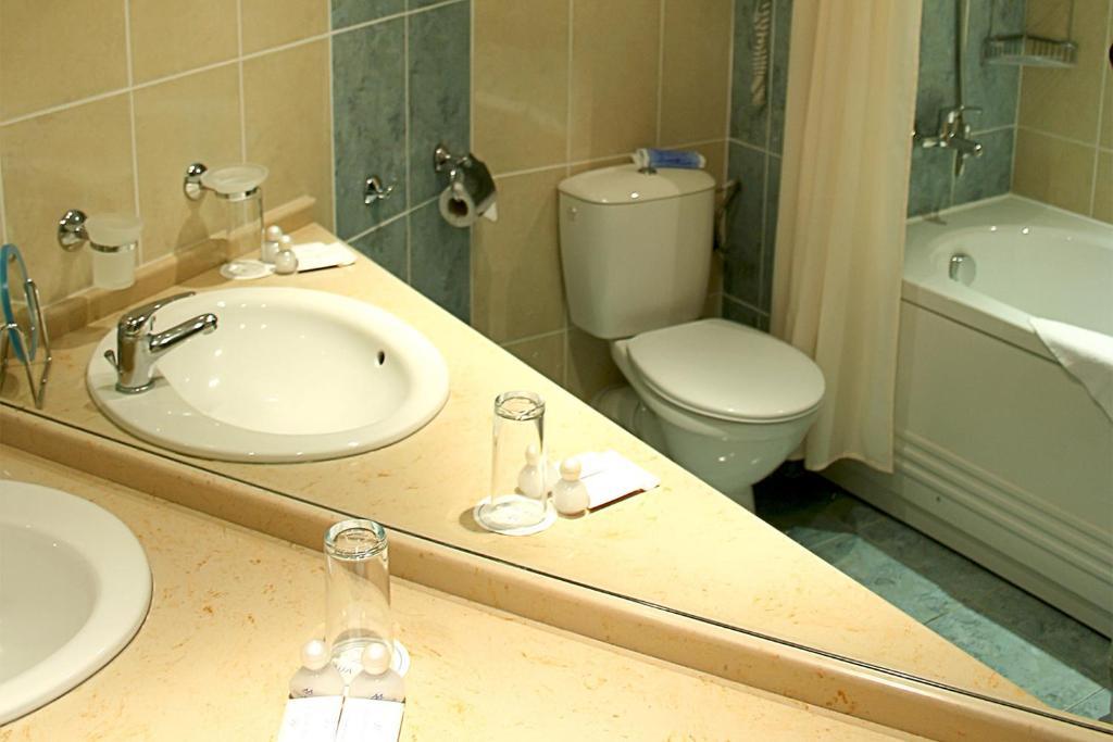 Aqua Azur Hotel Aziz Konstantin ve Elena Oda fotoğraf