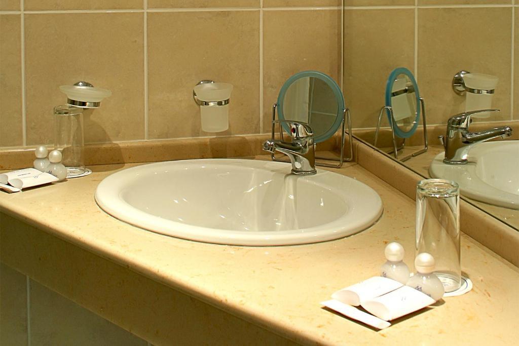 Aqua Azur Hotel Aziz Konstantin ve Elena Oda fotoğraf